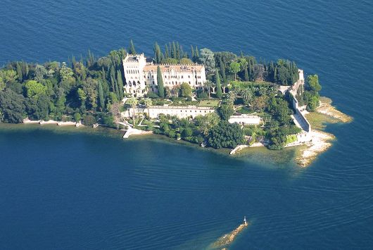 Isola del Garda from air